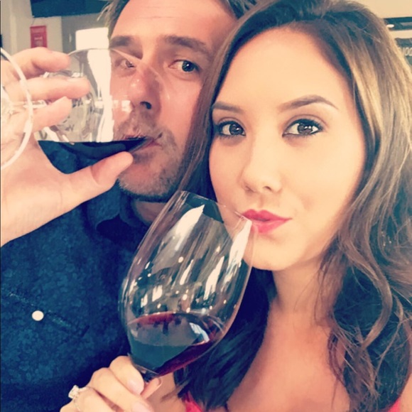 Meet your Posher, Marissa - Picture 1 of 1